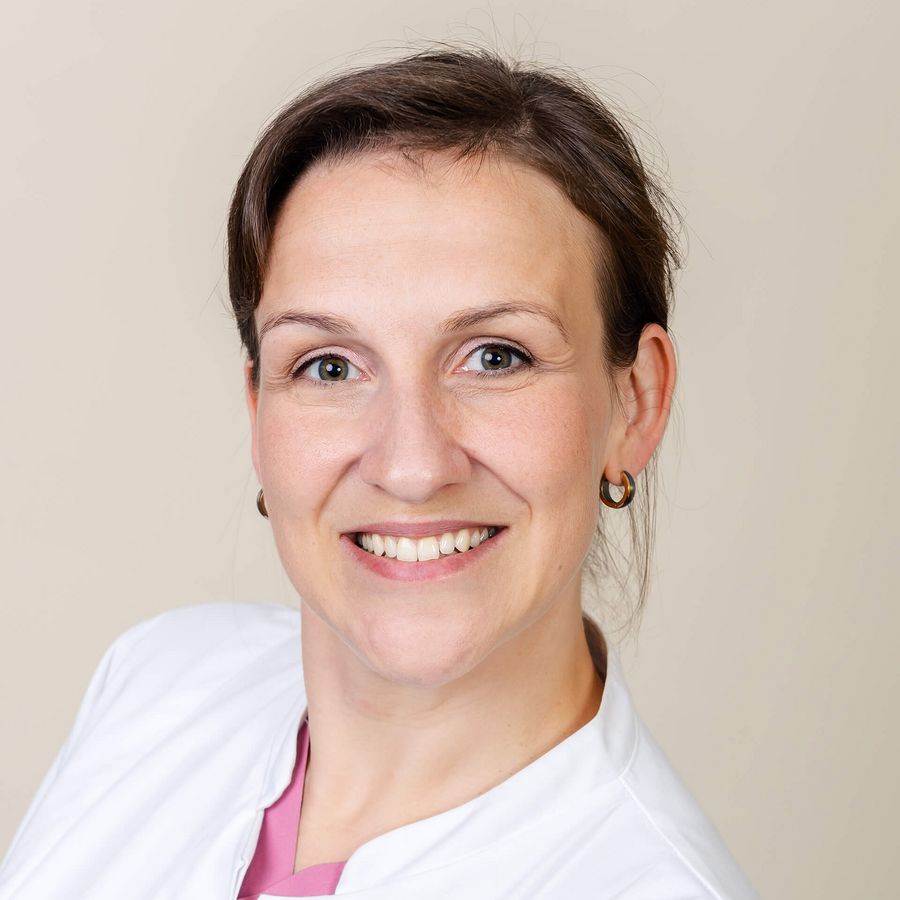 Dr. med. Nadine Schadow