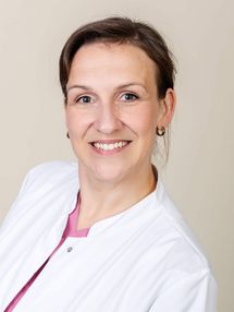 Dr. med. Nadine Schadow